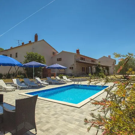 In Egoti I With Private Pool Segotici